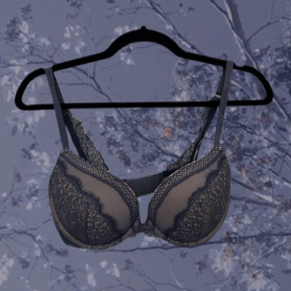 Victoria secret push up bra 32DD